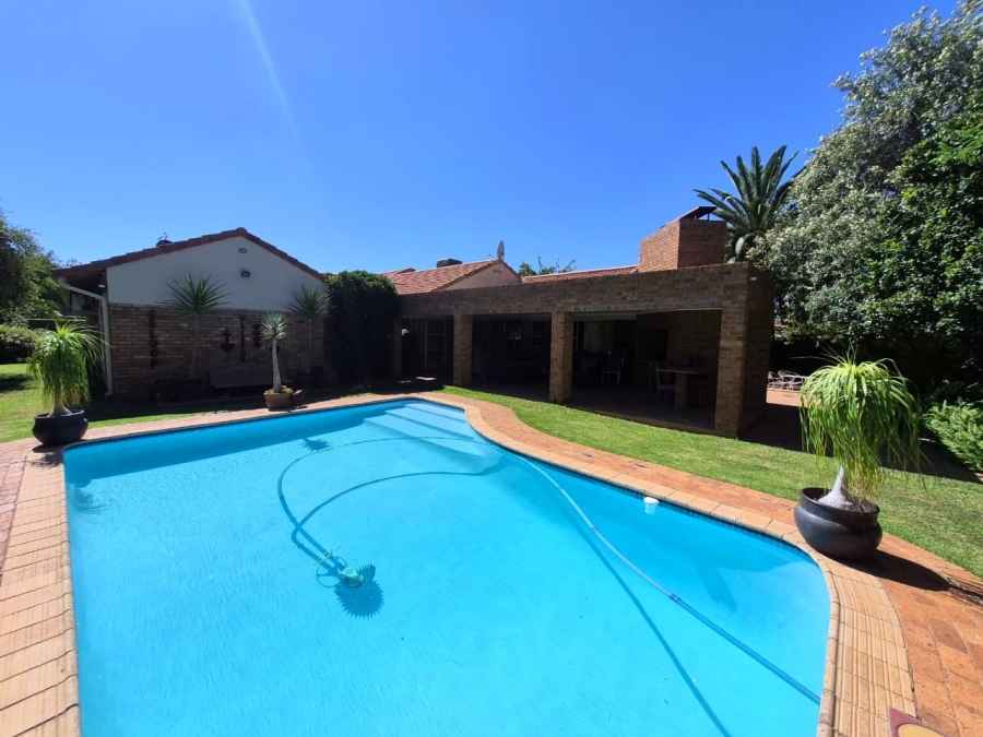 4 Bedroom Property for Sale in Royldene Northern Cape